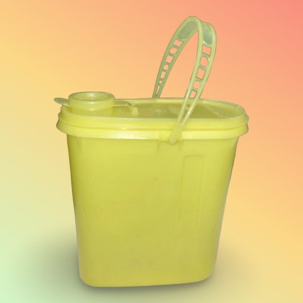Tupperware 2 Qt Beverage Buddy Pitcher Lid Handle 587 510 Yellow Vintage
